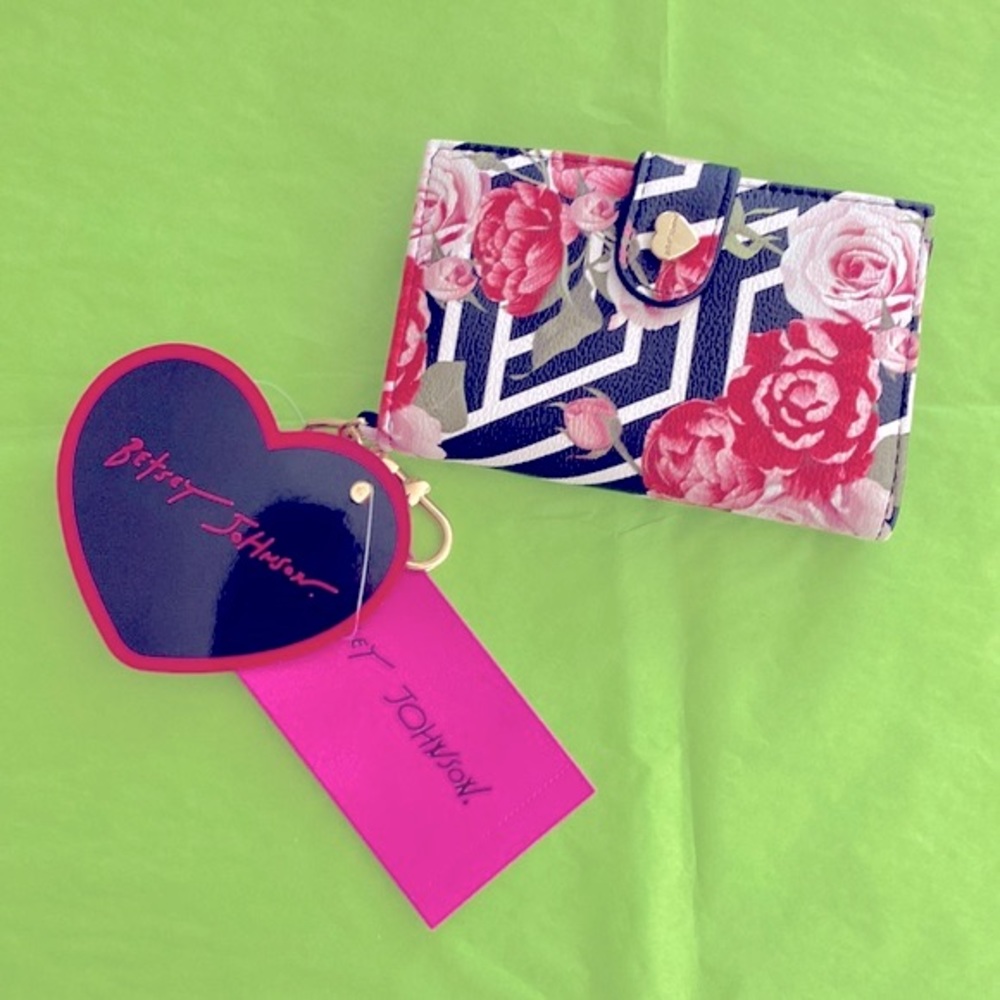 Betsey Johnson 10 card  slot / ID wallet -Floral